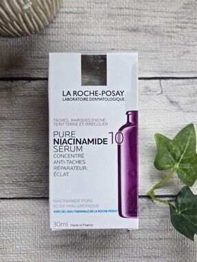La Roche-Posay Pure Niacinamide 10 Serum - White & Purple Packaging